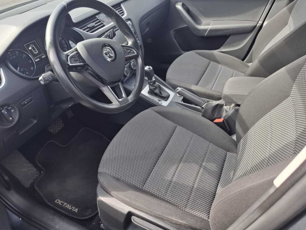 Skoda Octavia 2016 Harmaa