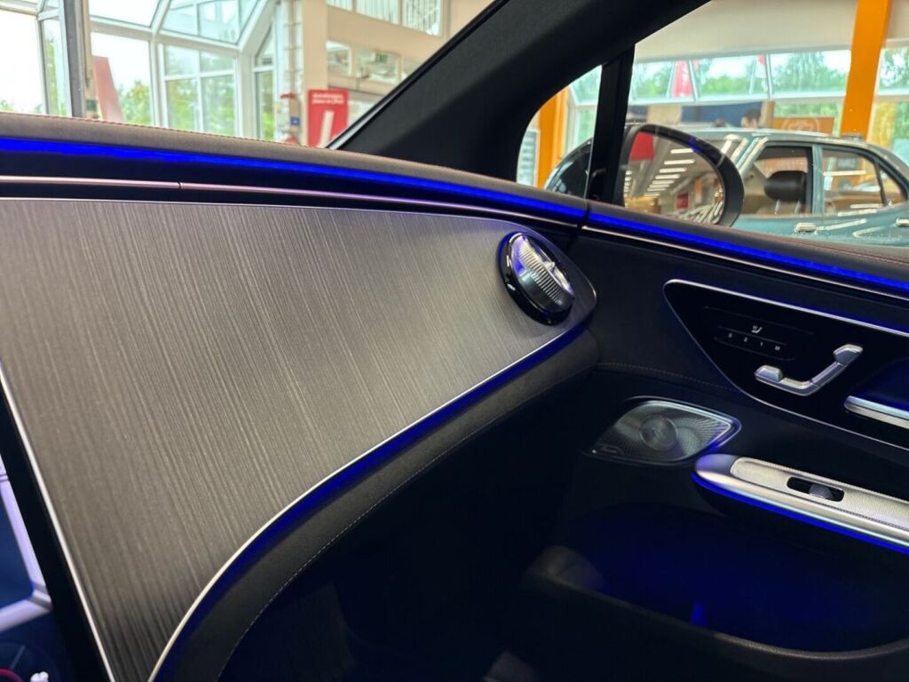 Mercedes-Benz EQE 2023 