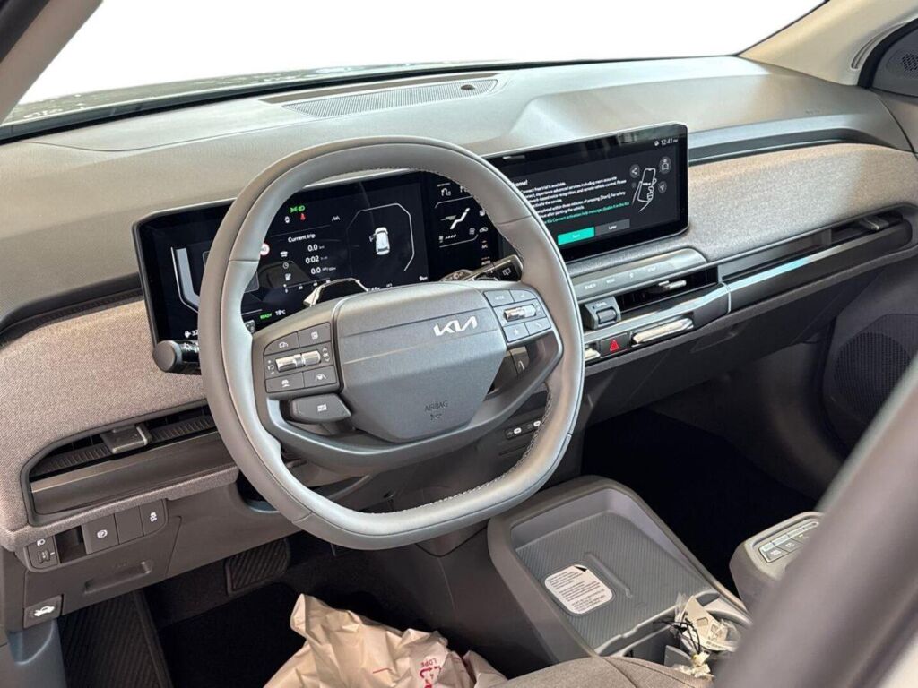 Kia EV3 2027 Harmaa