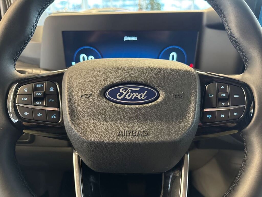 Ford Transit Custom 2026 Agate Black