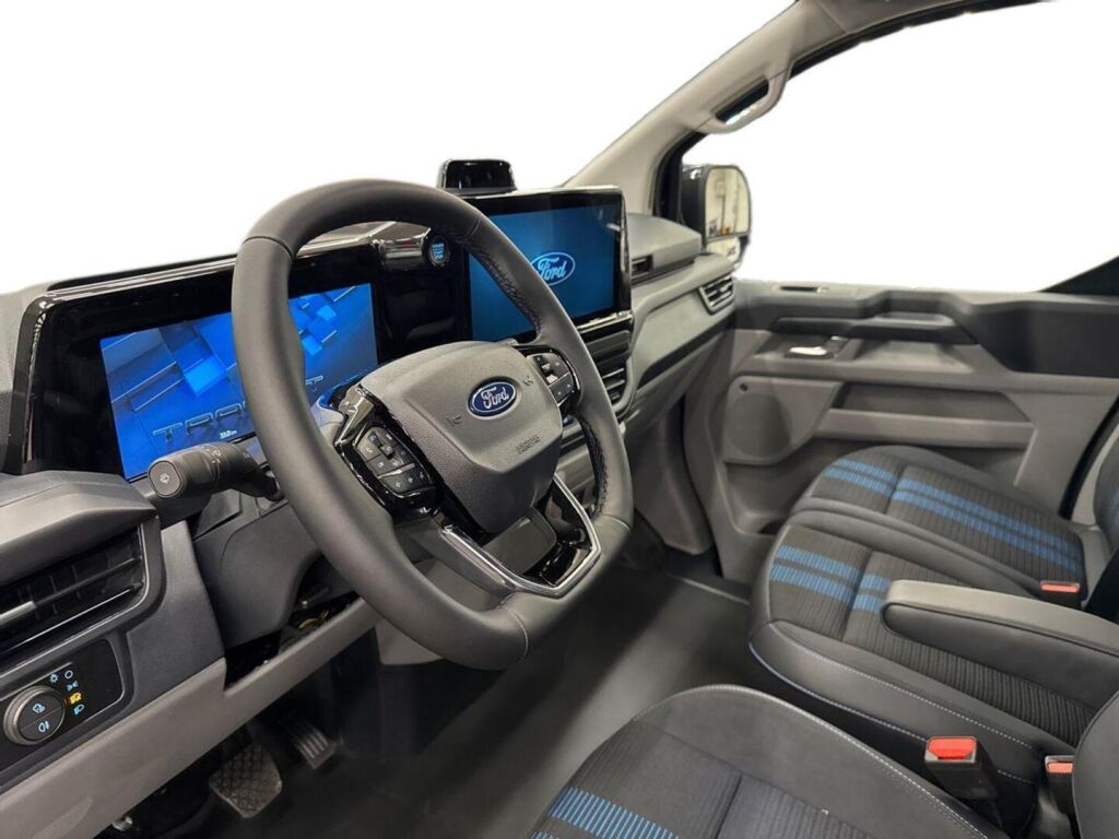 Ford Transit Custom 2026 Musta