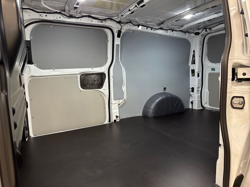 Ford Transit Custom 2026 Valkoinen