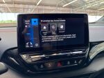 Volkswagen ID.4 2022 Metallivalkoinen / Musta katto