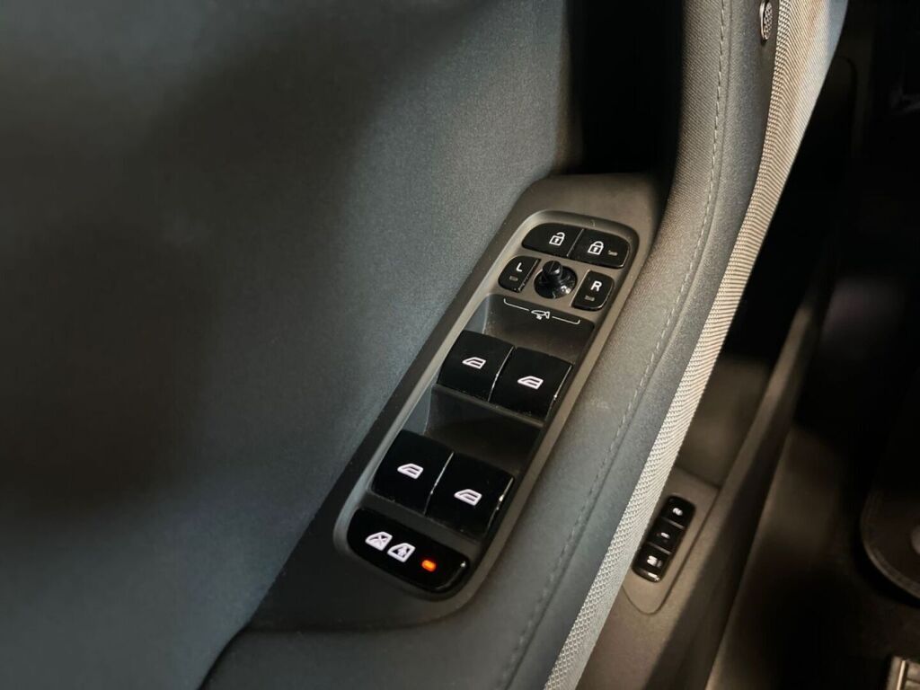 Polestar 2 2023 