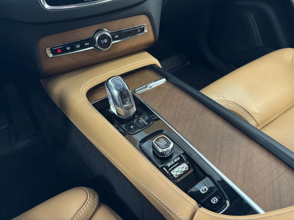 Volvo XC90 2017 Valkoinen