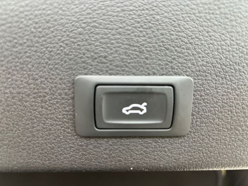 Audi e-tron 2023 