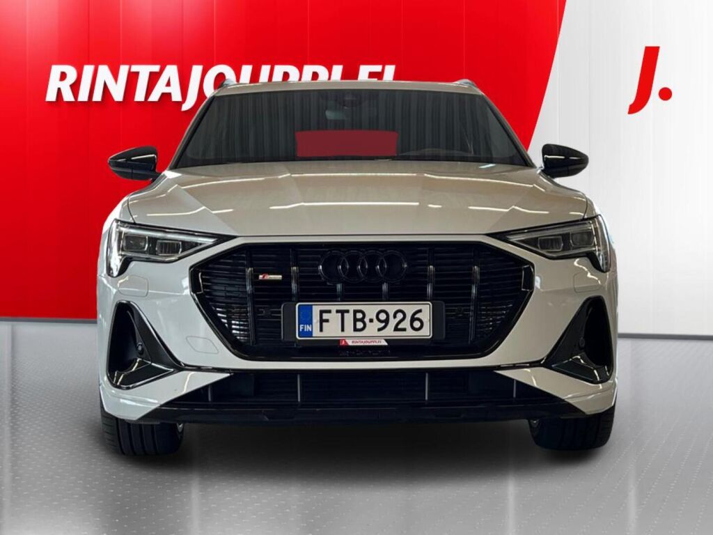 Audi e-tron 2023 