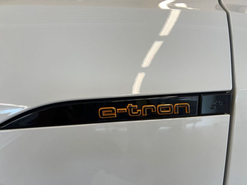Audi e-tron 2023 