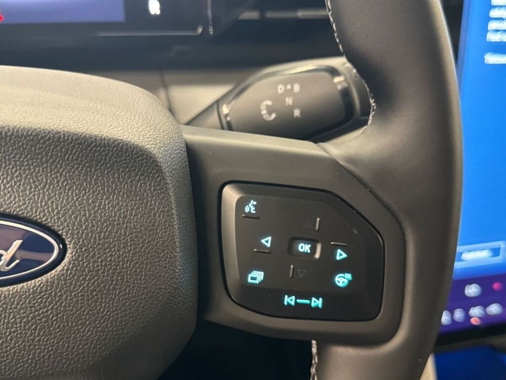 Ford Explorer 2026 Sininen