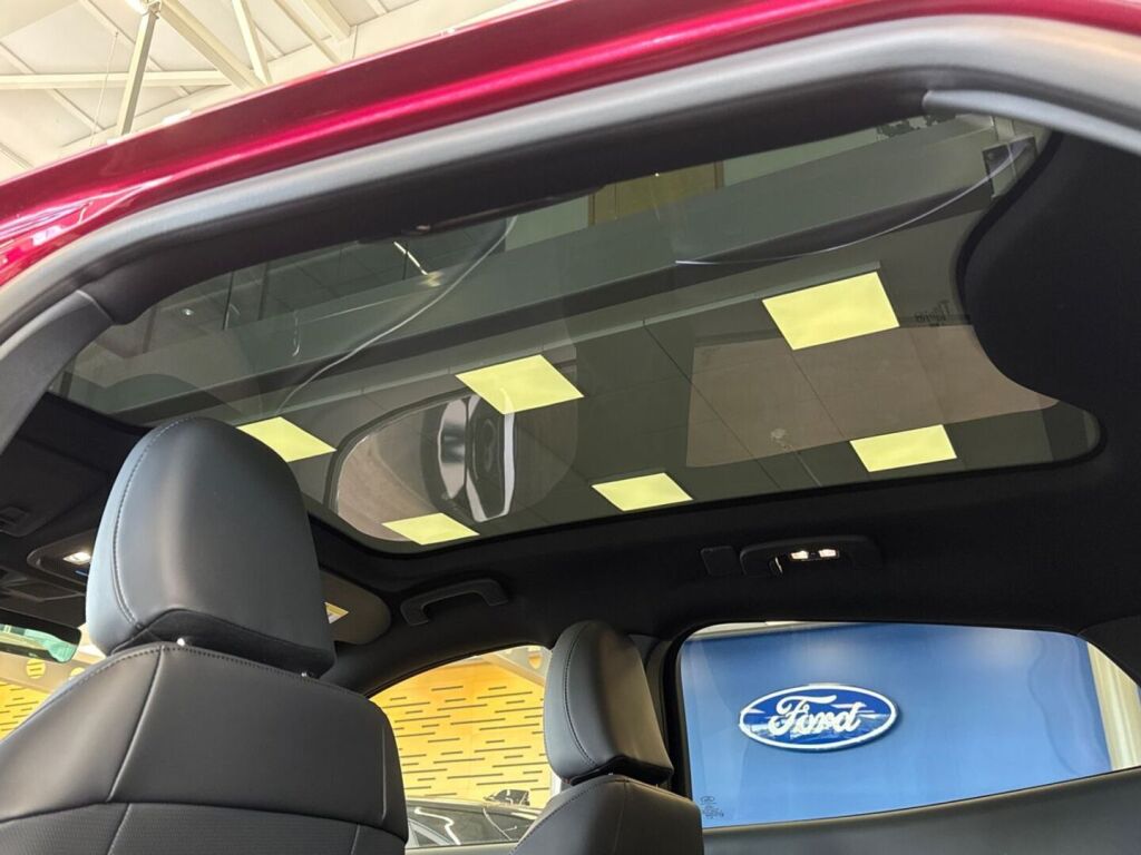 Ford Mustang Mach-E 2026 Molten Magenta
