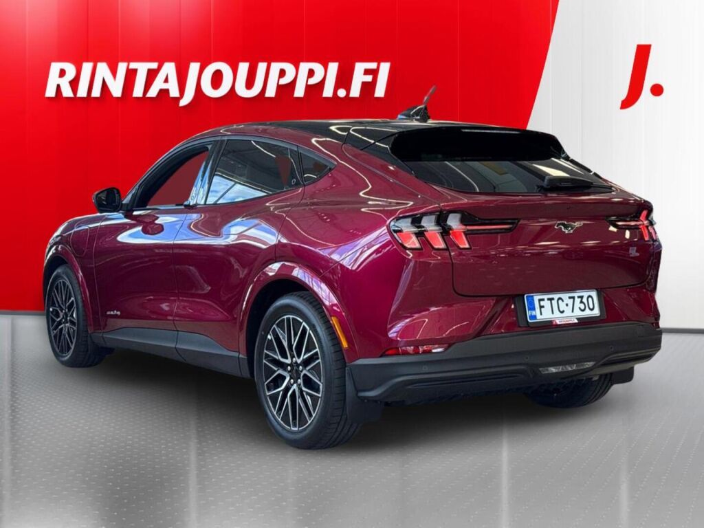Ford Mustang Mach-E 2026 Molten Magenta