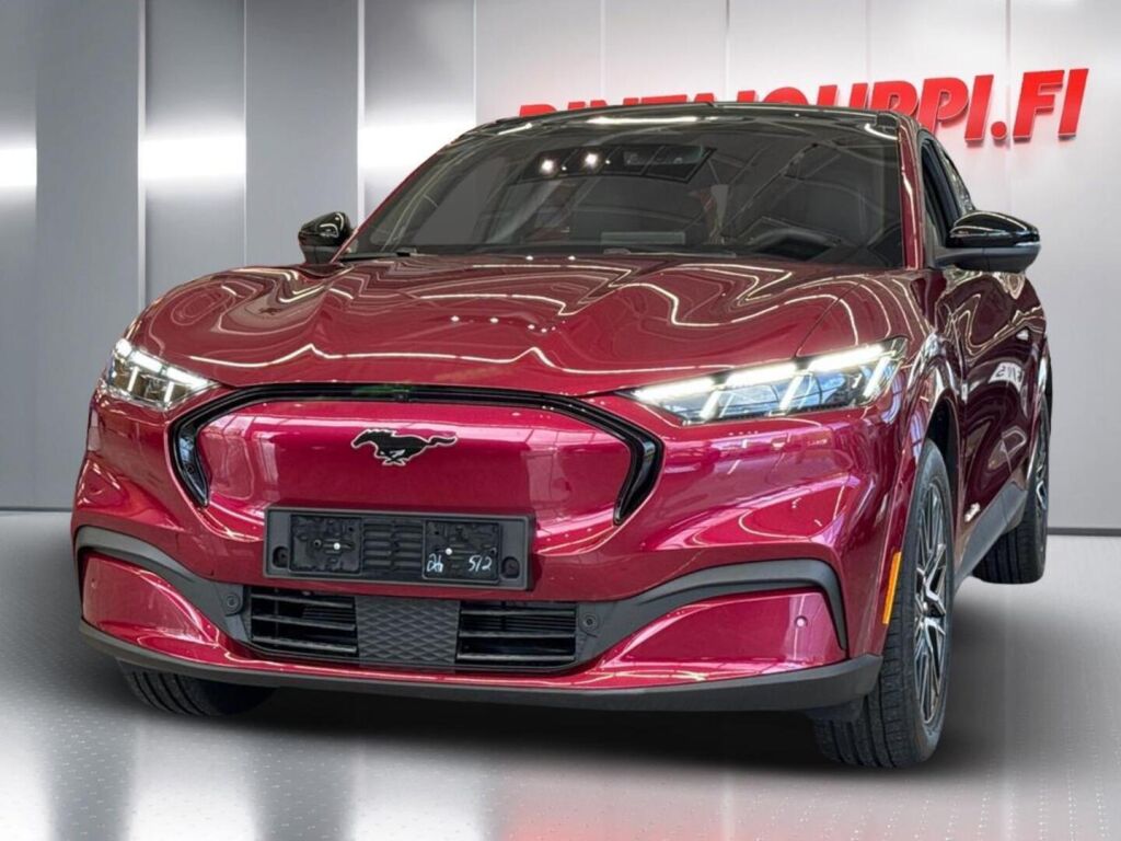 Ford Mustang Mach-E 2026 Molten Magenta