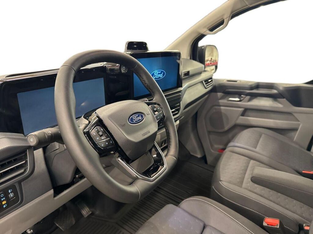 Ford Transit Custom 2026 Musta