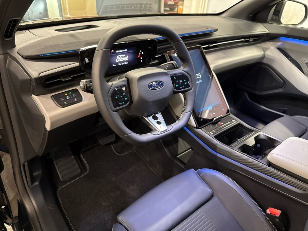 Ford Capri 2026 Musta