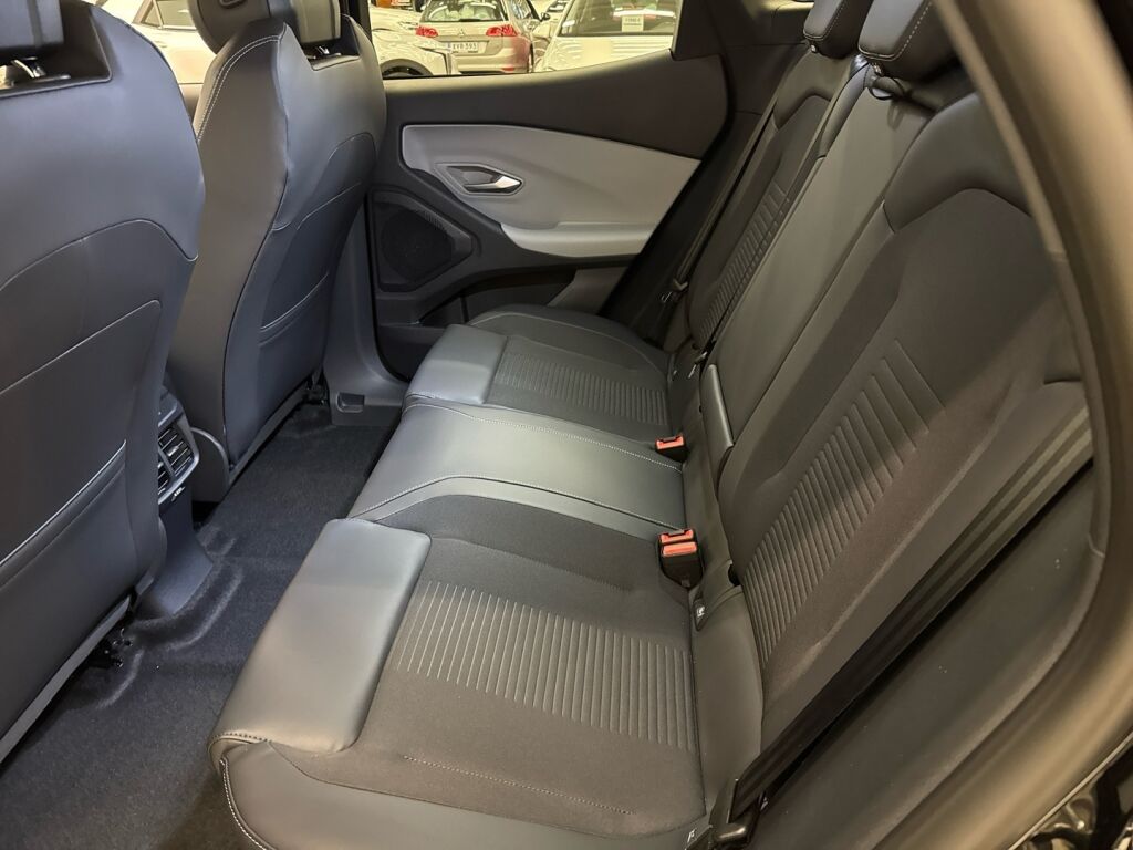 Ford Explorer 2026 Musta