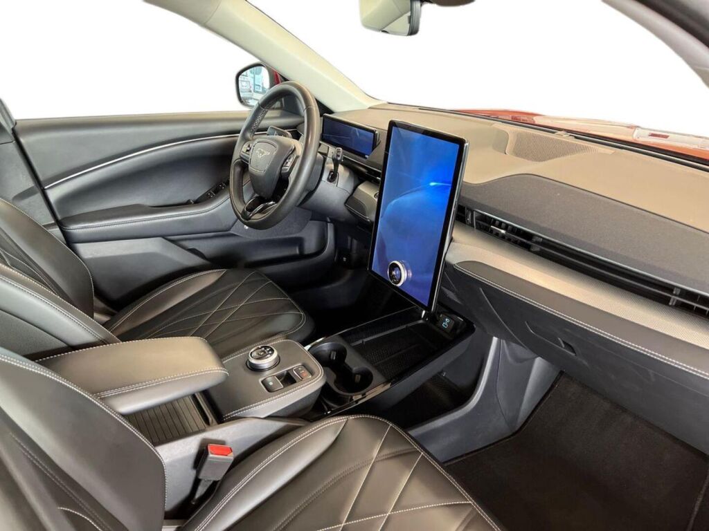 Ford Mustang Mach-E 2021 