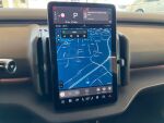 Volvo EX30 2024 Met. harmaa / musta katto