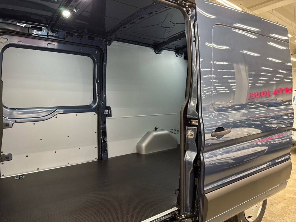 Ford Transit 2026 Chrome Blue