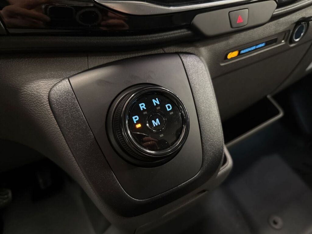 Ford Transit 2026 Sininen
