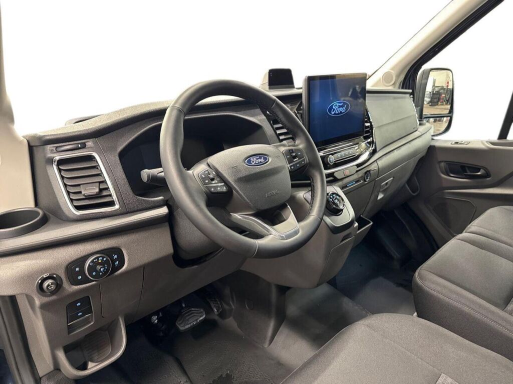 Ford Transit 2026 Sininen