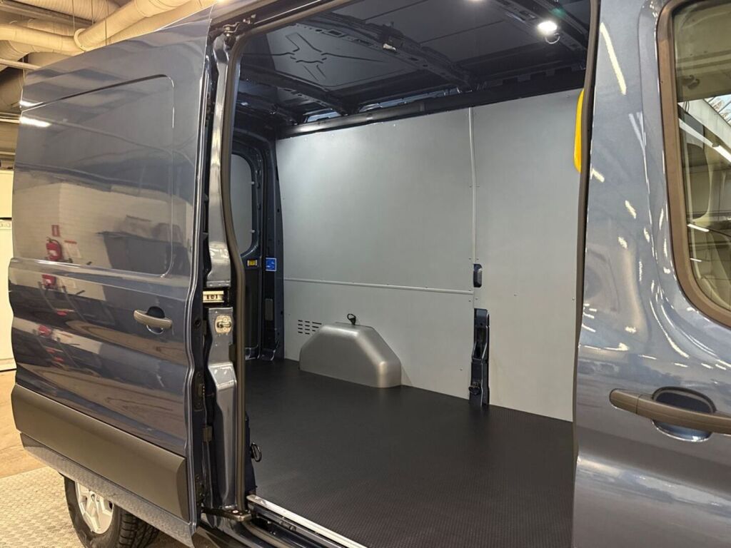 Ford Transit 2026 Sininen