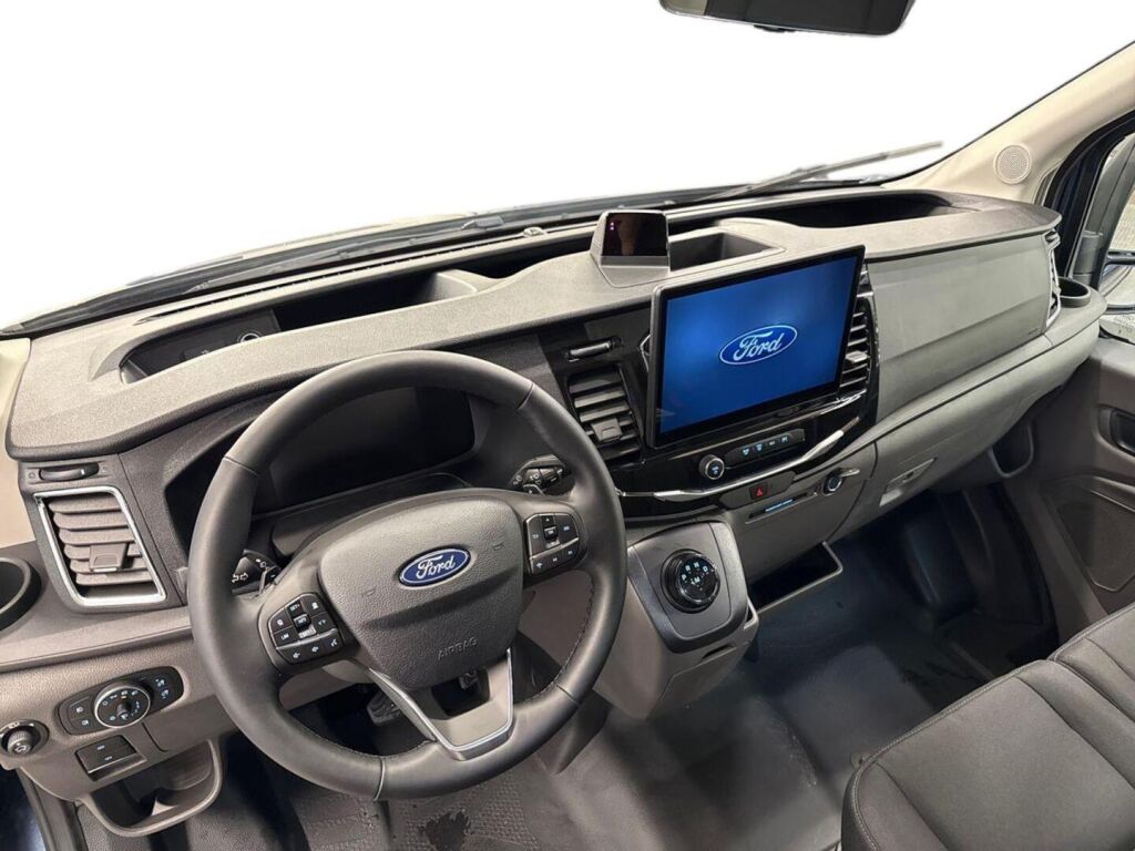 Ford Transit 2026 Sininen