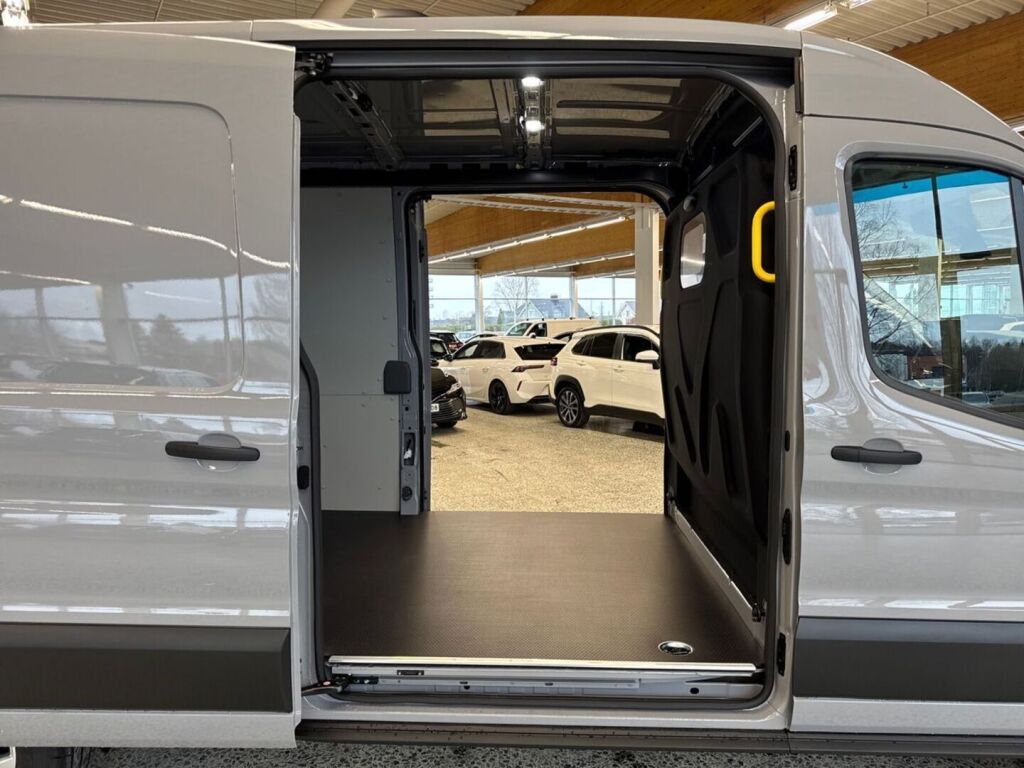 Ford Transit 2026 Grey Matter