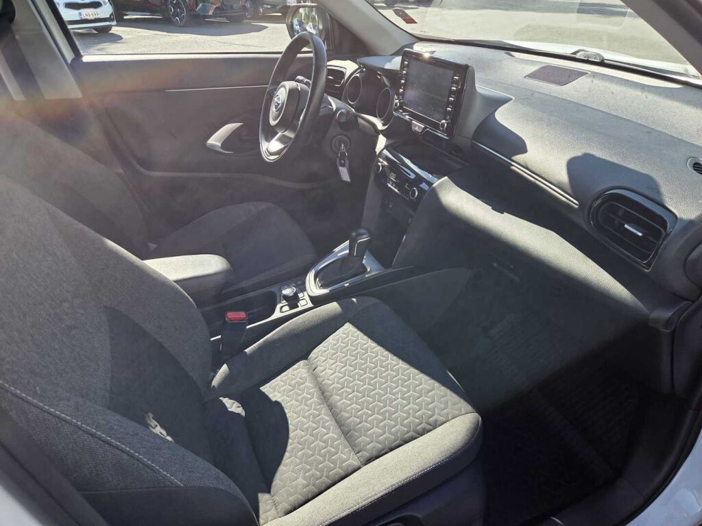 Toyota Yaris Cross 2023 Valkoinen