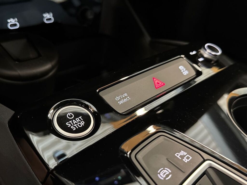 Audi A6 e-tron 2025 Harmaa