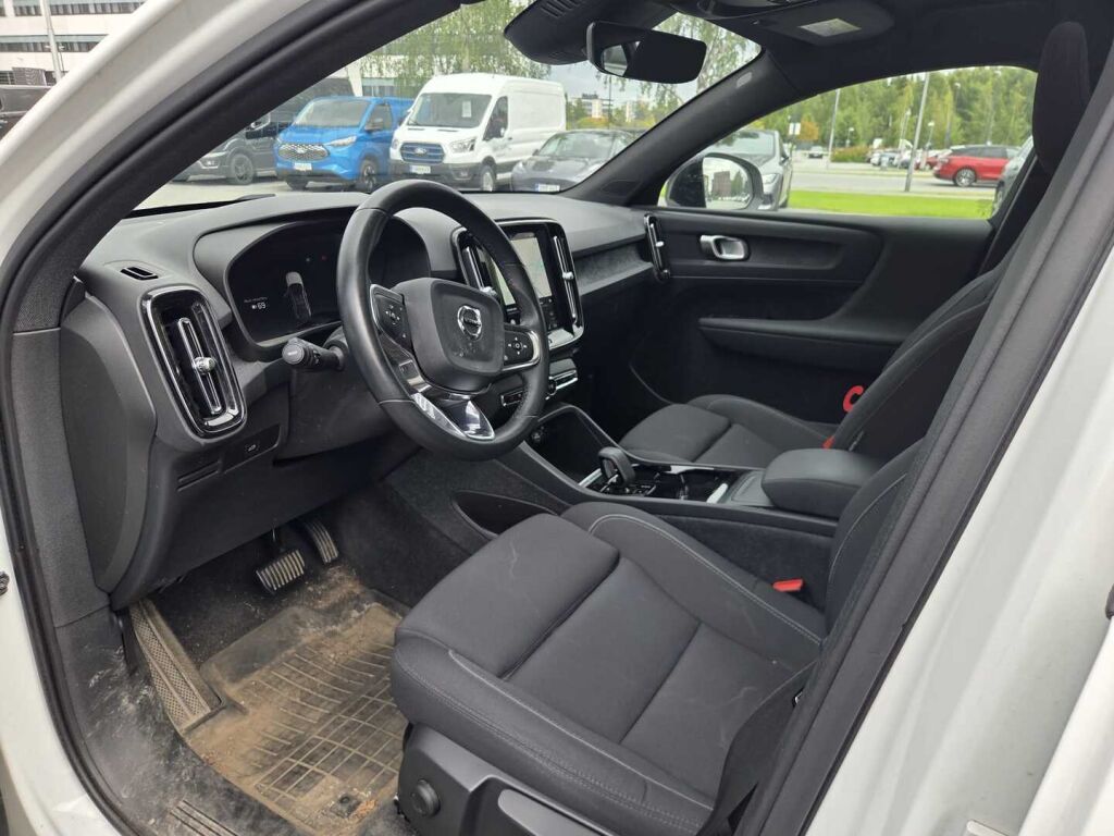 Volvo C40 2024 Valkoinen