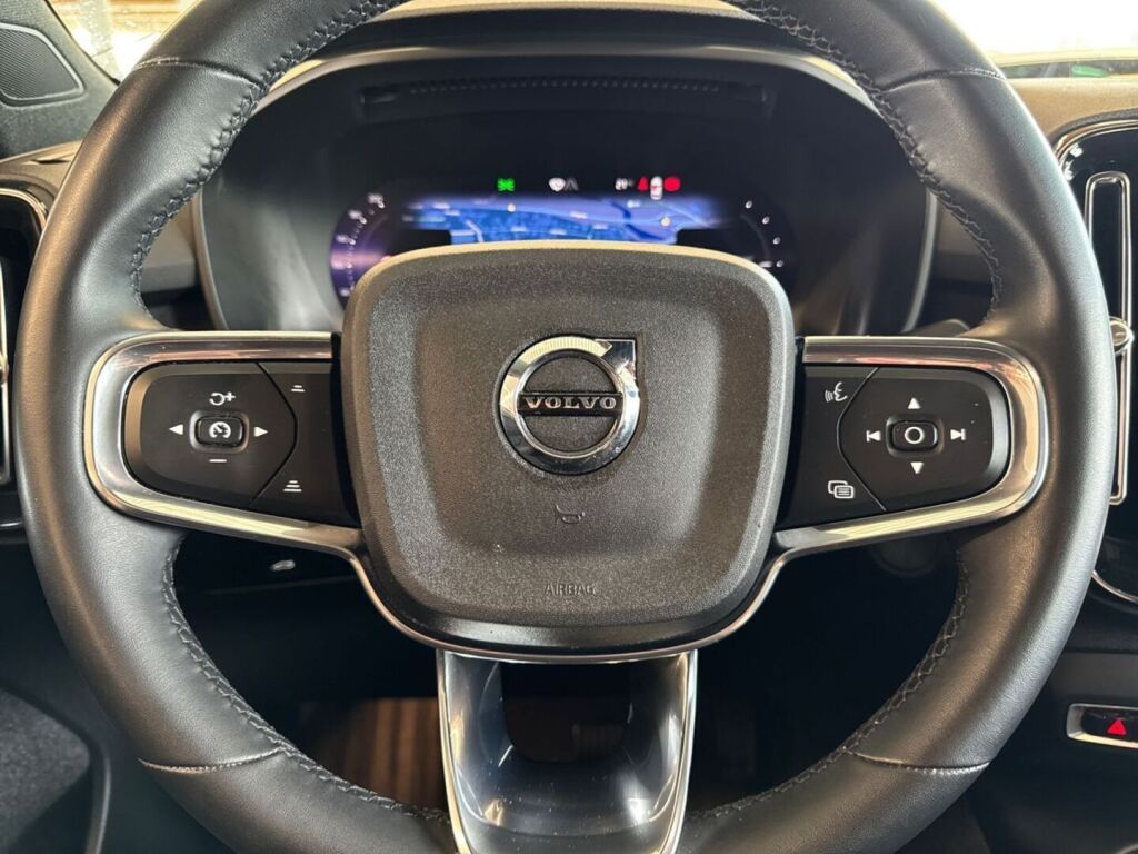 Volvo C40 2024 Valkoinen