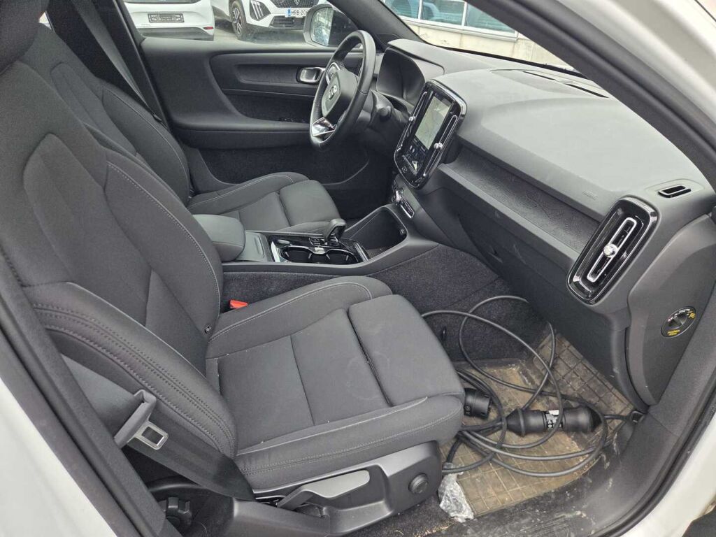 Volvo C40 2024 Valkoinen