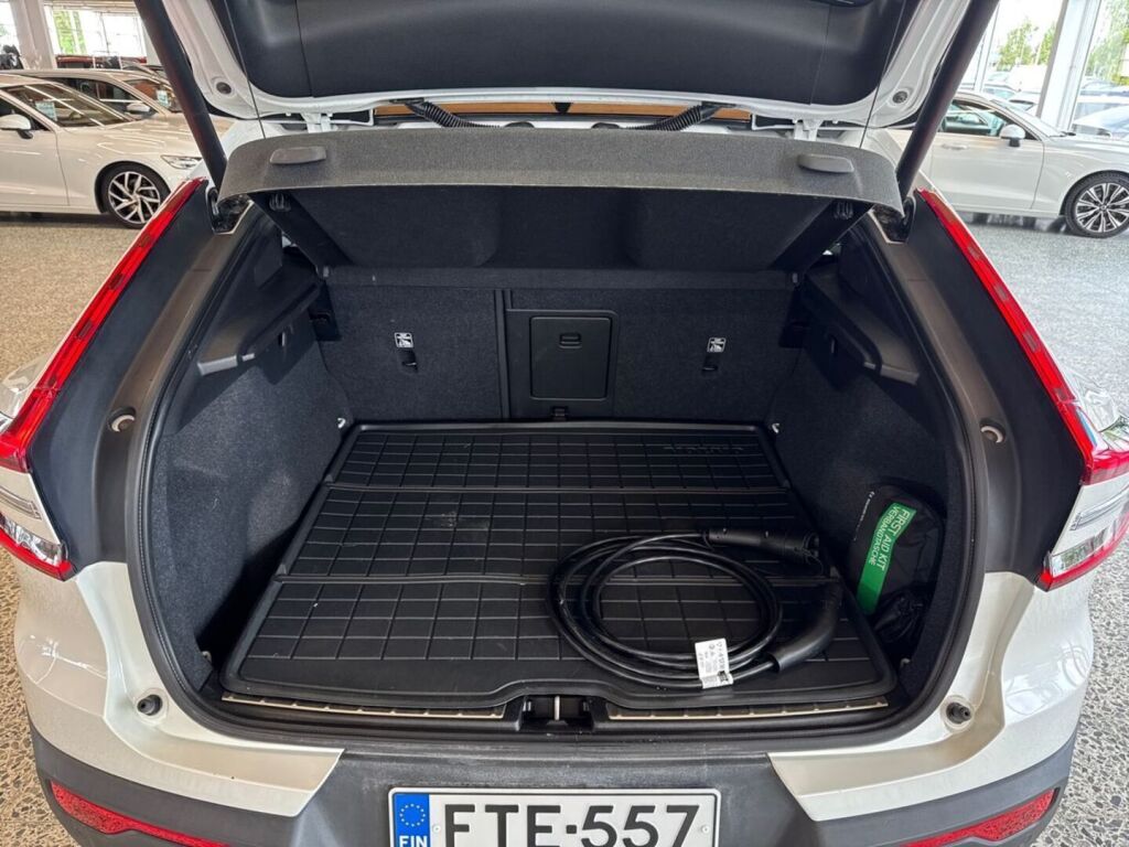 Volvo C40 2024 Valkoinen