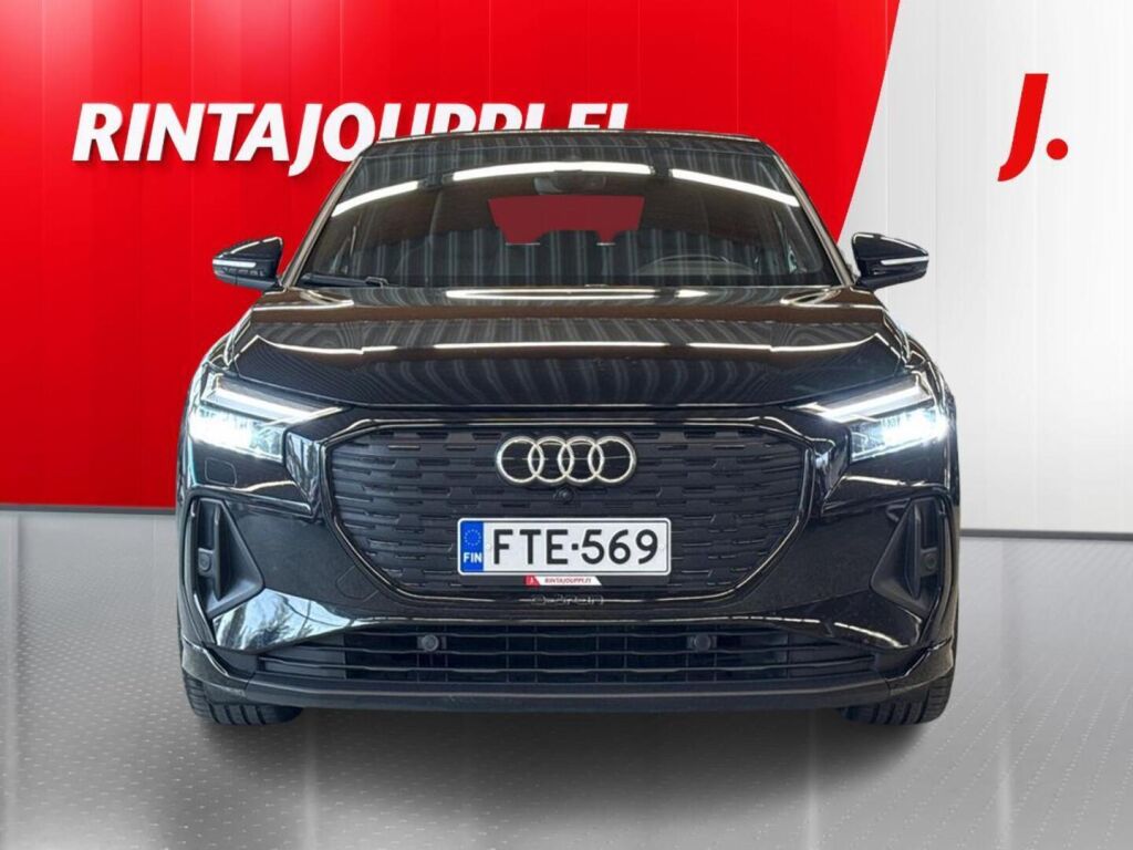 Audi Q4 e-tron 2022 Musta