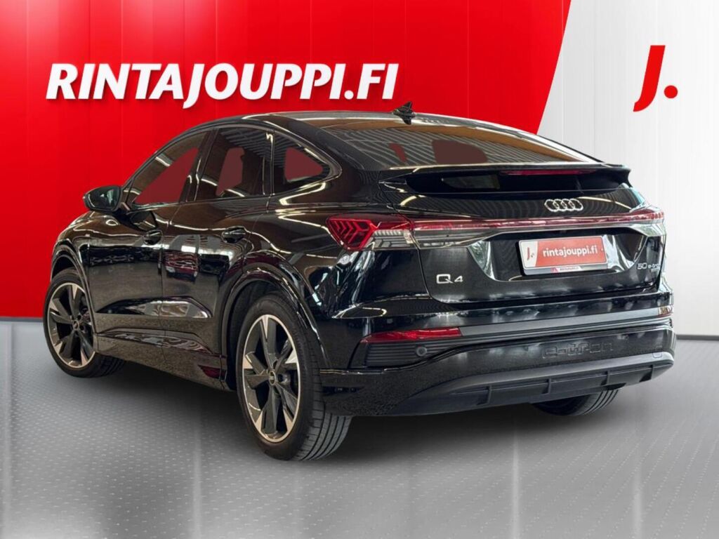 Audi Q4 e-tron 2022 Musta