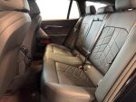 BMW i5 2026 Metallinhohto Musta (CARBONSCHWARZ METALLIC)