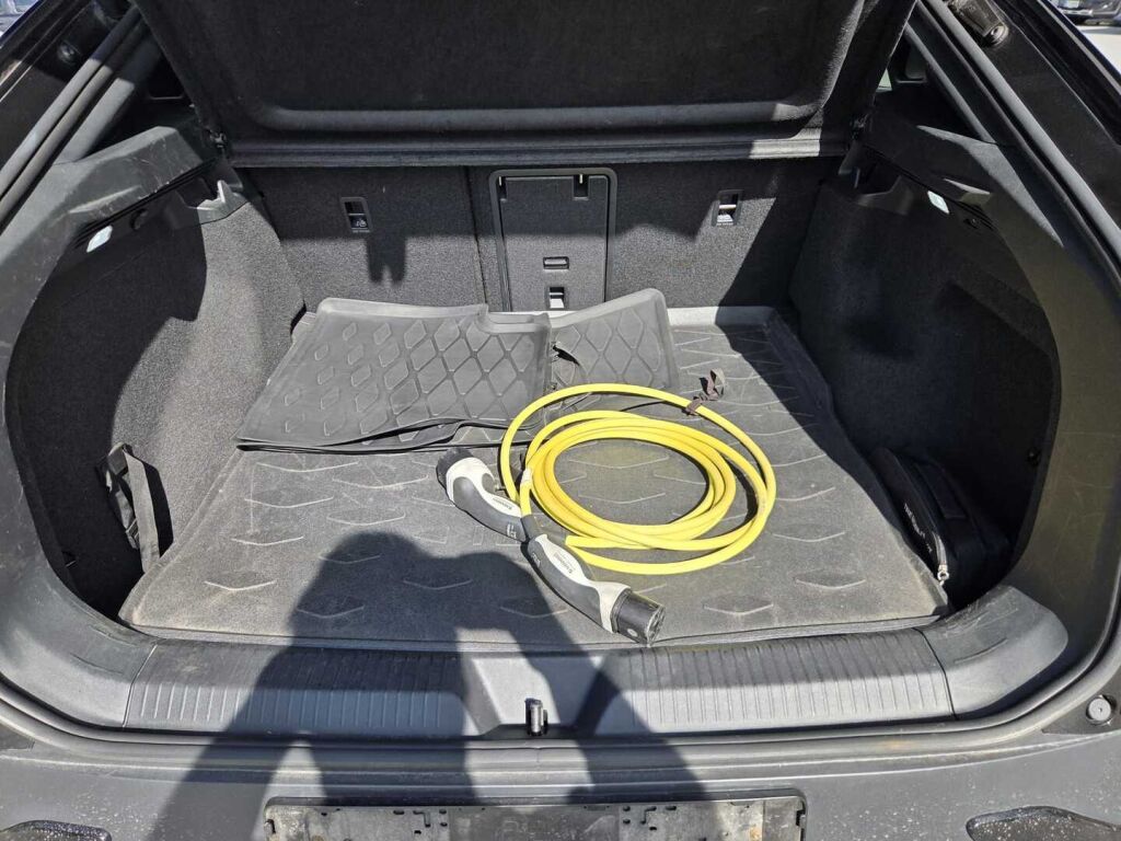 Volkswagen ID.5 2023 Musta