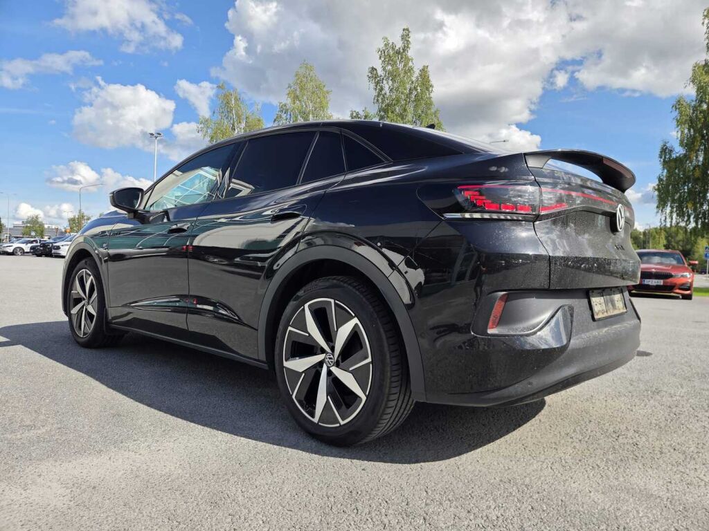 Volkswagen ID.5 2023 Musta
