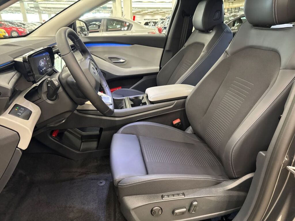 Ford Explorer 2026 Harmaa