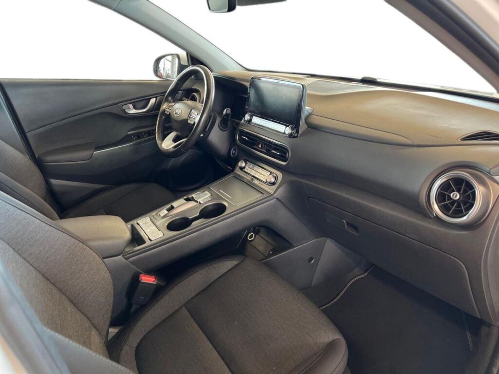 Hyundai KONA 2023 