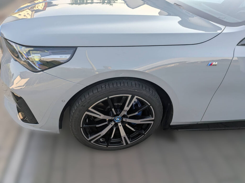 BMW i5 2025 