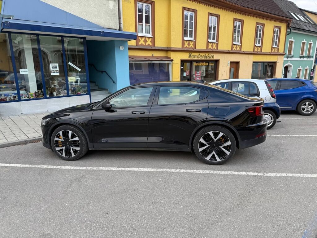 Polestar 2 2023 