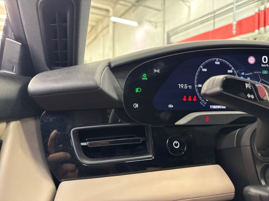 Porsche Taycan 2022 