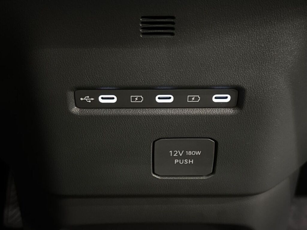 Kia EV2 2027 Sininen