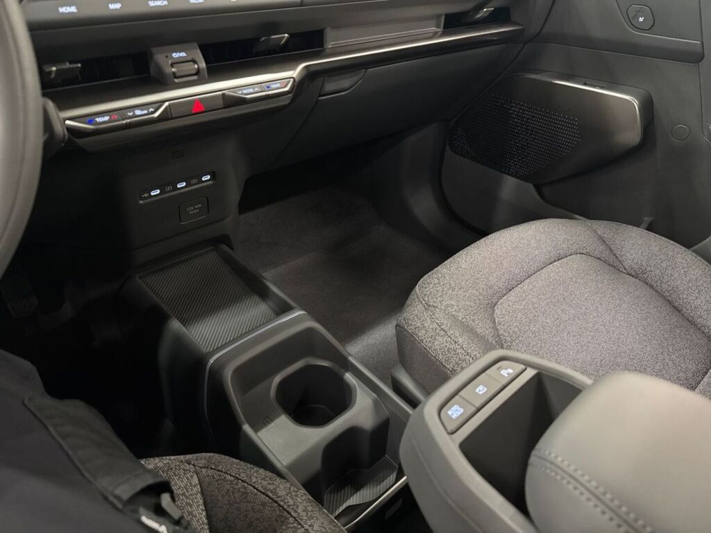 Kia EV2 2027 Sininen