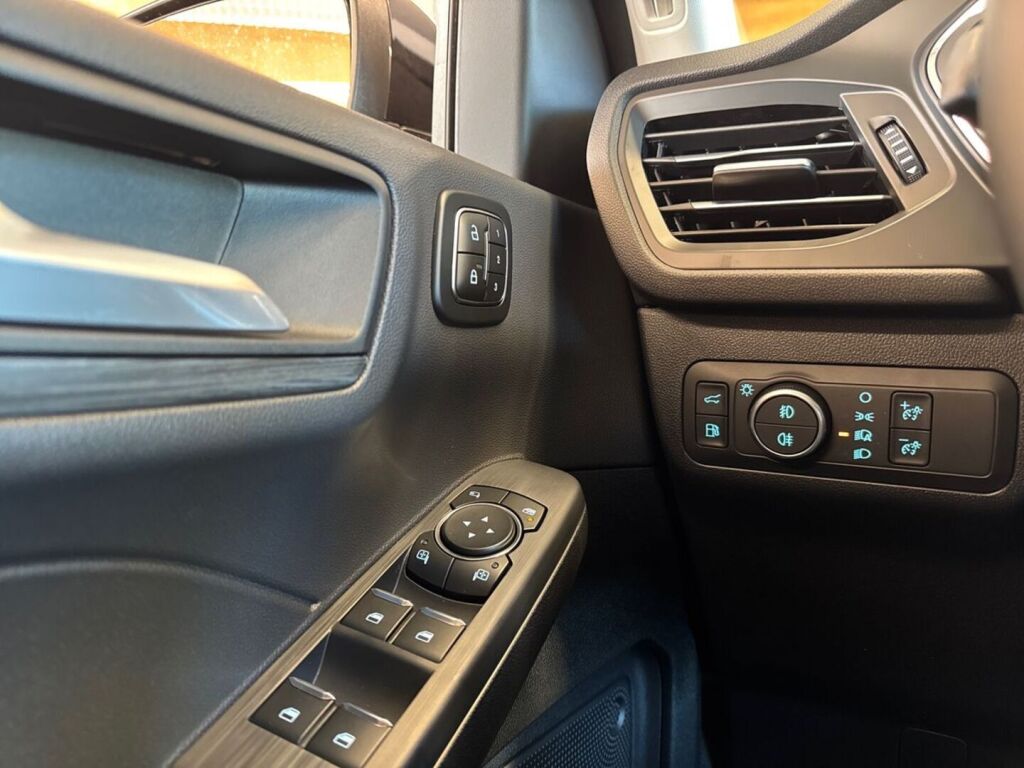 Ford Kuga 2026 Frozen White
