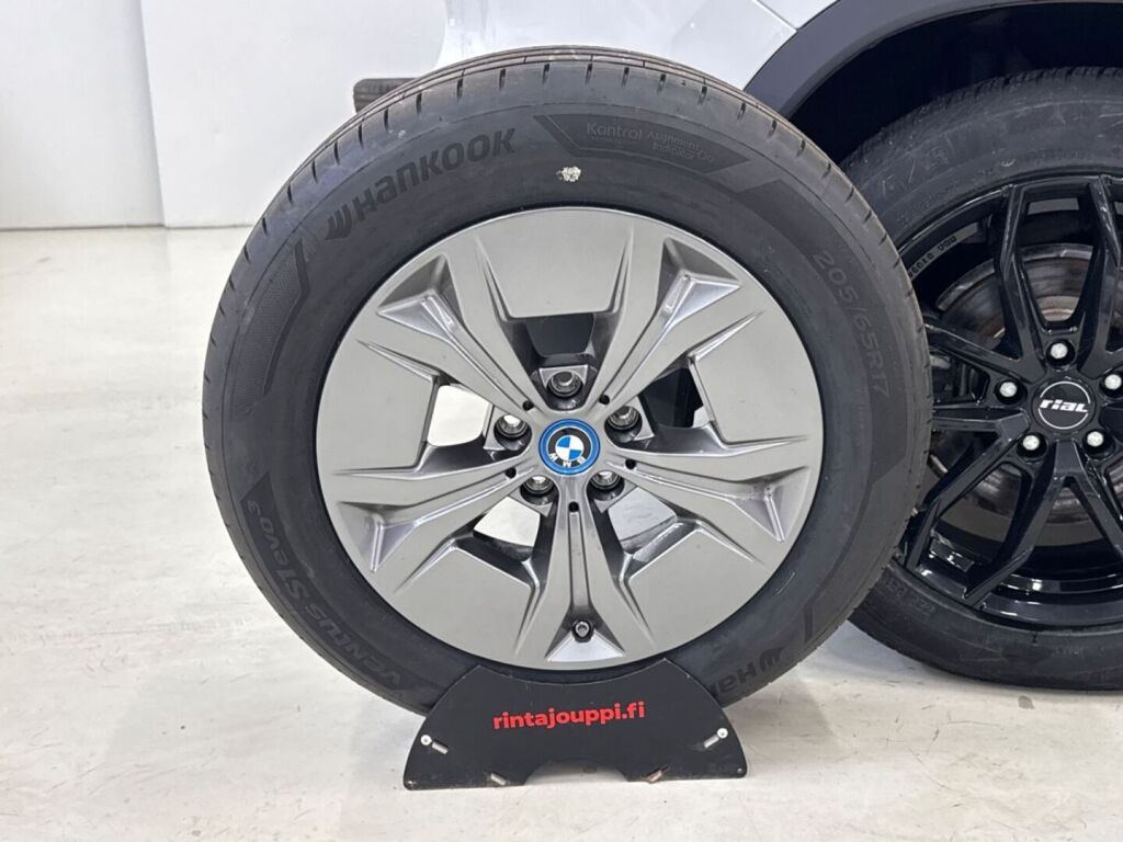 BMW iX1 2024 