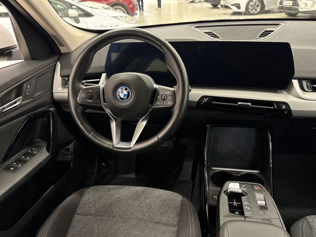 BMW iX1 2024 