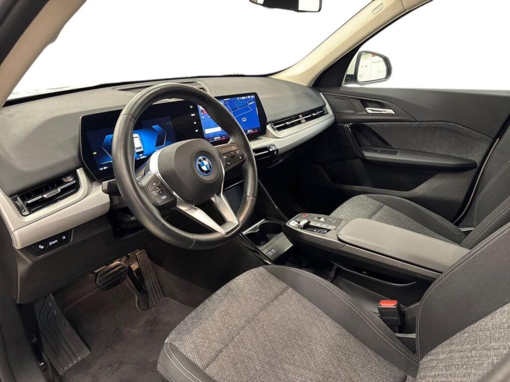BMW iX1 2024 