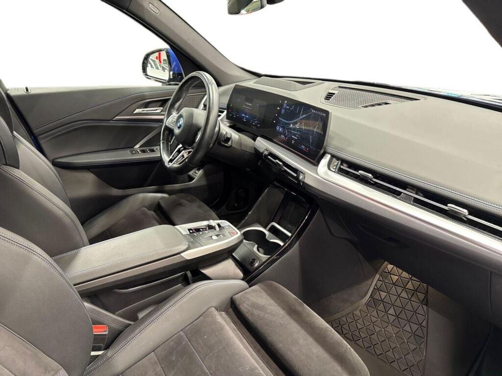 BMW iX1 2023 